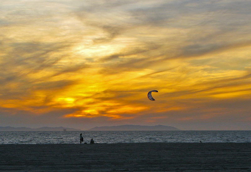 photo "Fly a kite in sunset" tags: , 