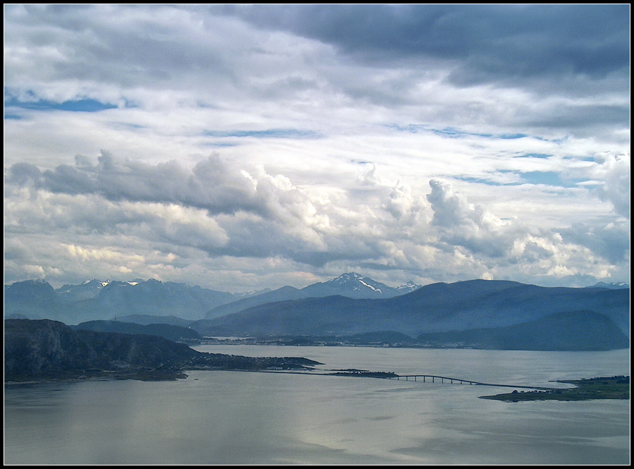 photo "Bridge" tags: landscape, mountains, water