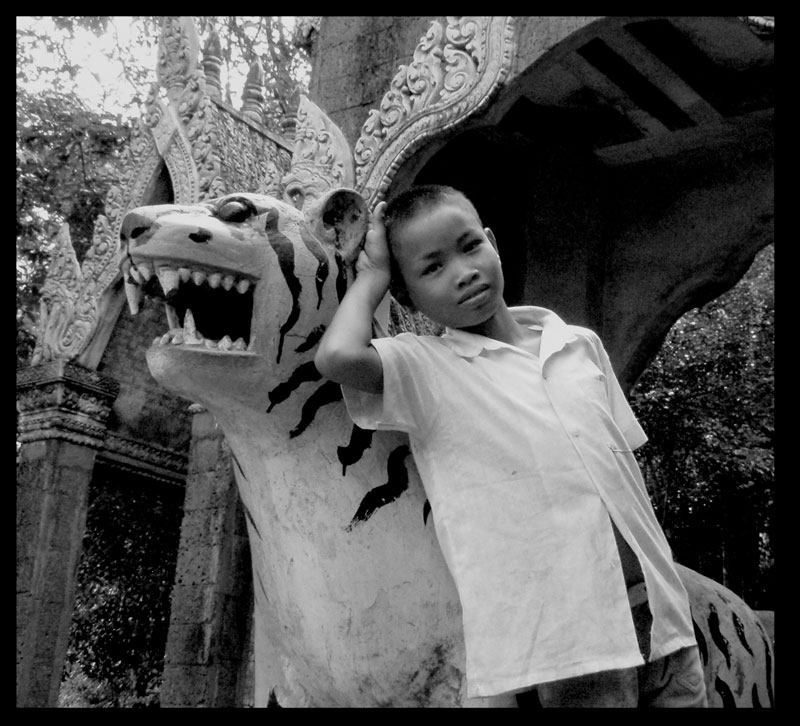 фото "кхмерский хлопчина" метки: черно-белые, портрет, дети