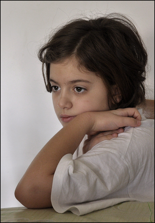 photo "Daydreamer" tags: portrait, children