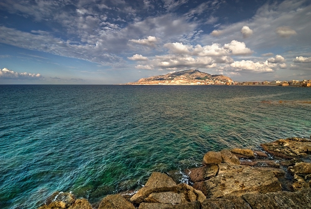 photo "Attraction" tags: landscape, clouds, water