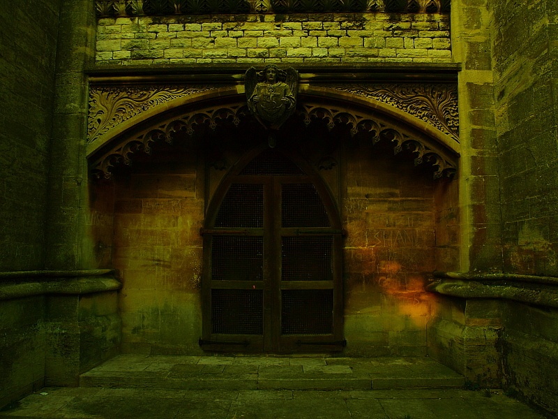 photo "Old Church Gate" tags: architecture, travel, landscape, Europe