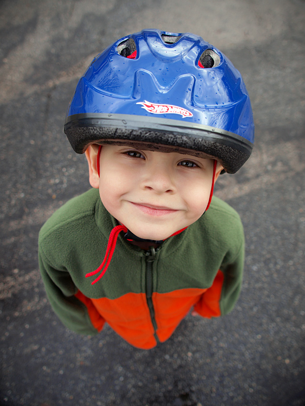 photo ":)" tags: portrait, humor, children