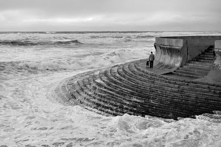 photo "On the stairs" tags: landscape, black&white, water