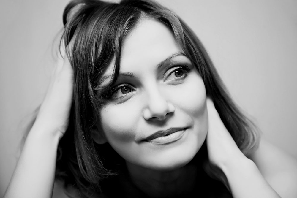 photo "***" tags: portrait, woman