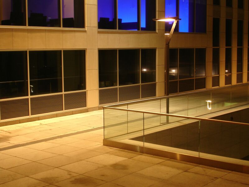 photo "Lonely... just like me..." tags: architecture, landscape, 