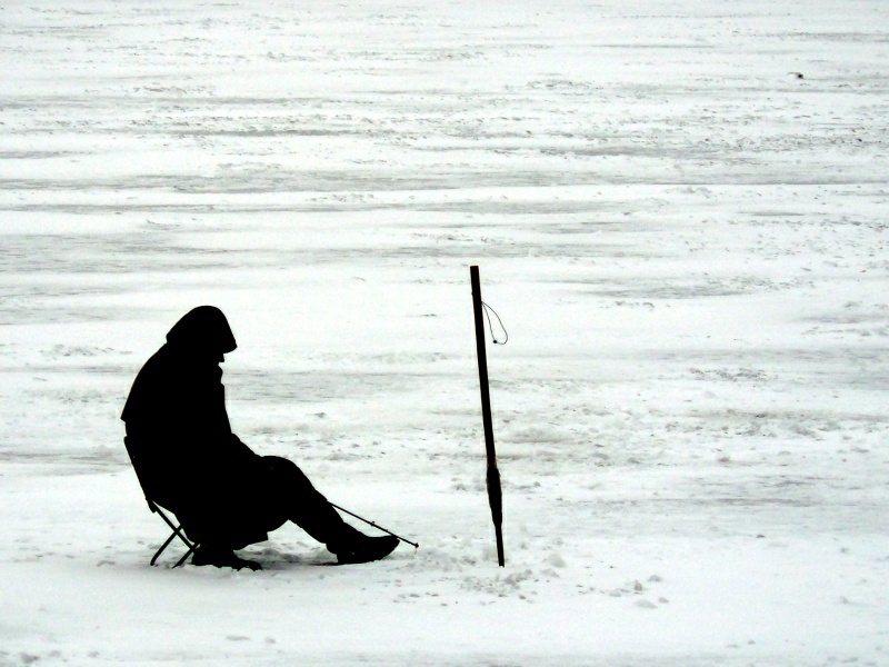 photo "Solitary fisherman" tags: genre, landscape, winter