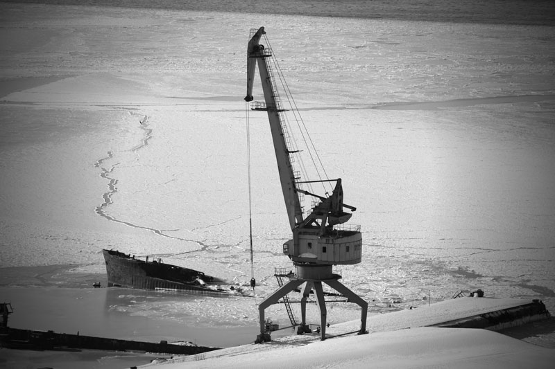 photo "***" tags: black&white, technics, 