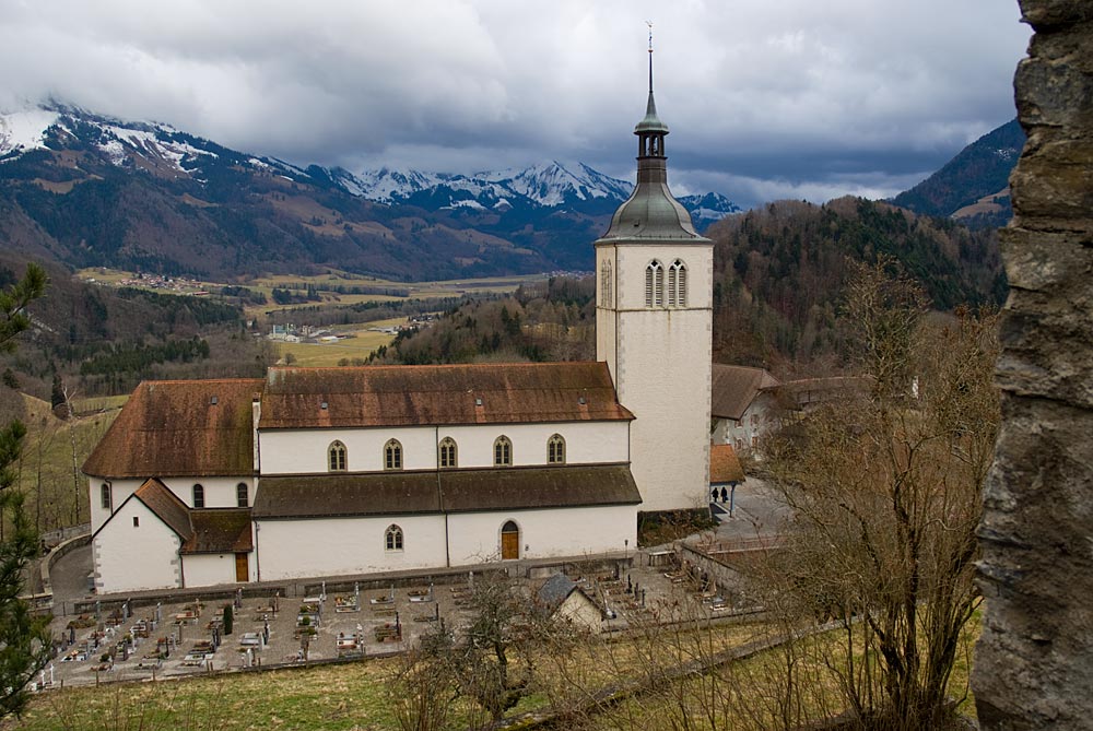 photo "two persons" tags: landscape, architecture, mountains