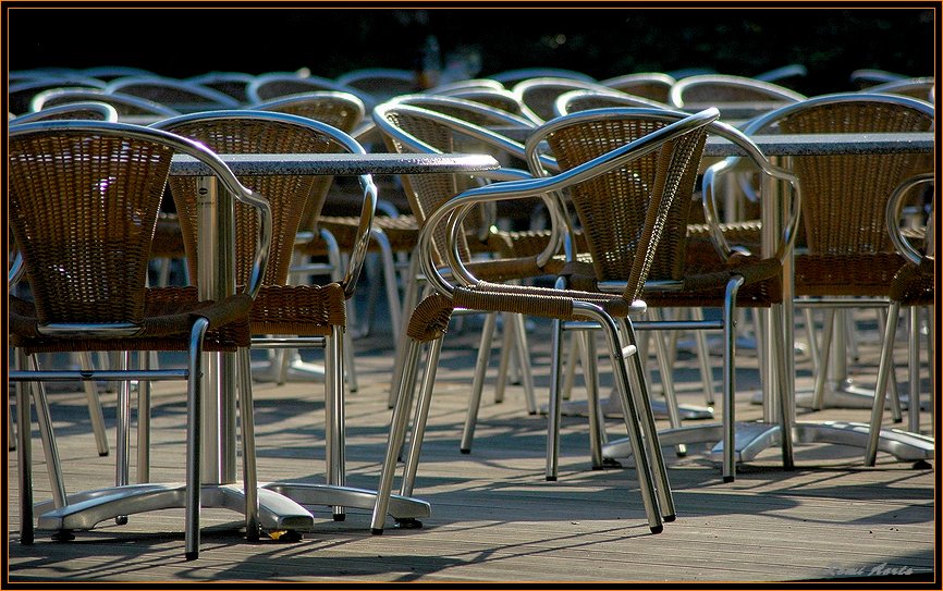 photo "*chairs in the sun" tags: travel, still life, 