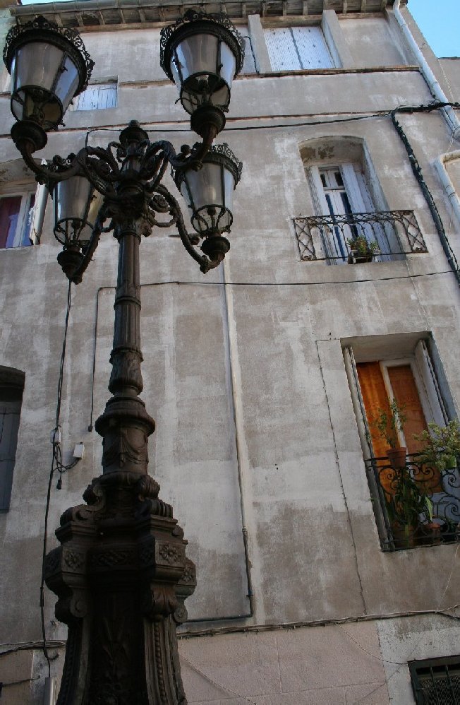 photo "France, lamps on the road" tags: architecture, landscape, 