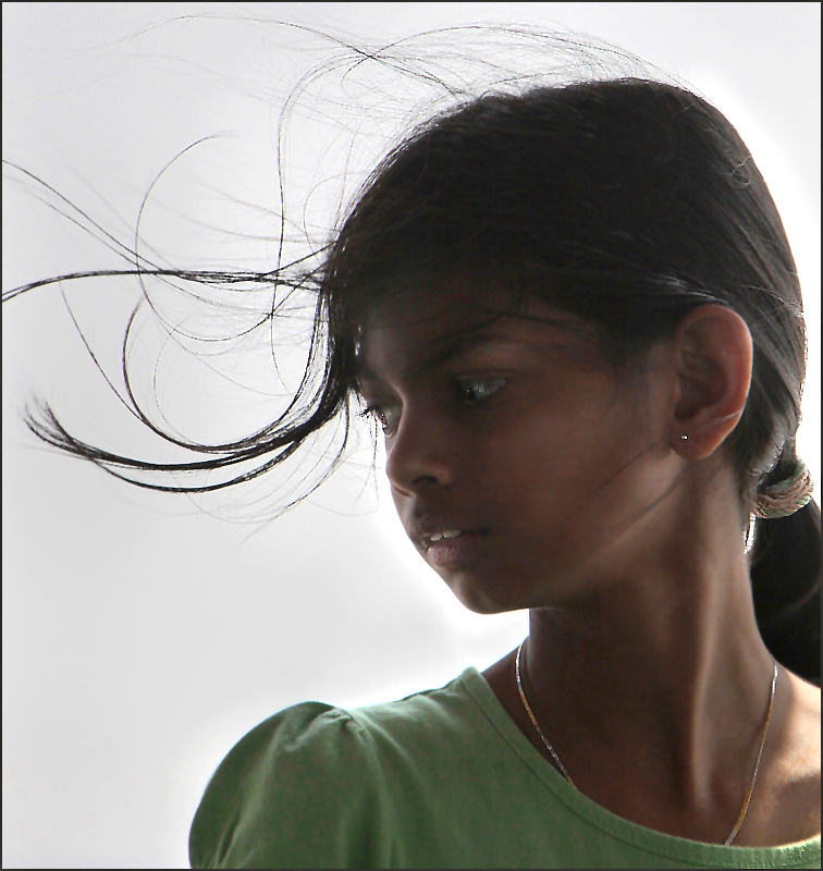 photo "In the wind" tags: portrait, travel, Asia, children