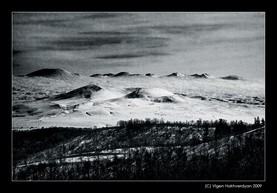 photo "Earth or Moon?" tags: travel, black&white, 