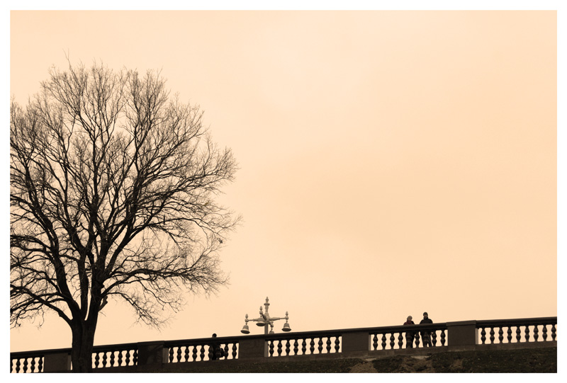 photo "1" tags: city, black&white, 