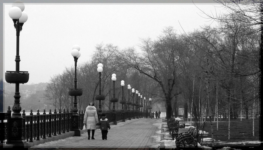photo "Take it easy here" tags: city, black&white, 