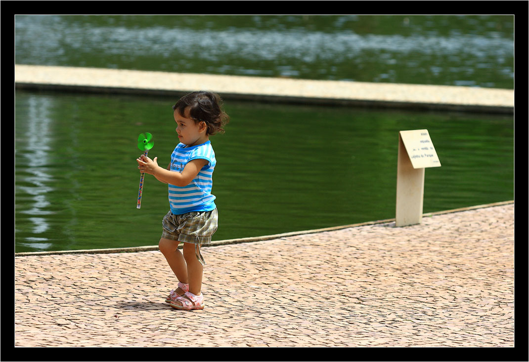 photo "playing" tags: portrait, children