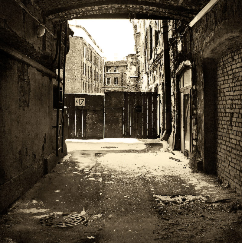 photo "***" tags: city, black&white, 