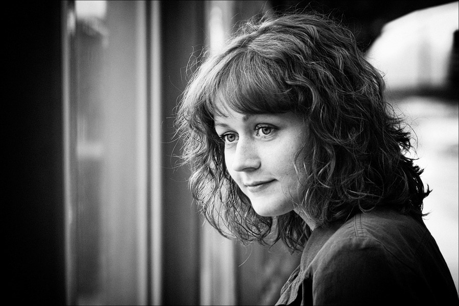 photo "* * *" tags: portrait, black&white, woman