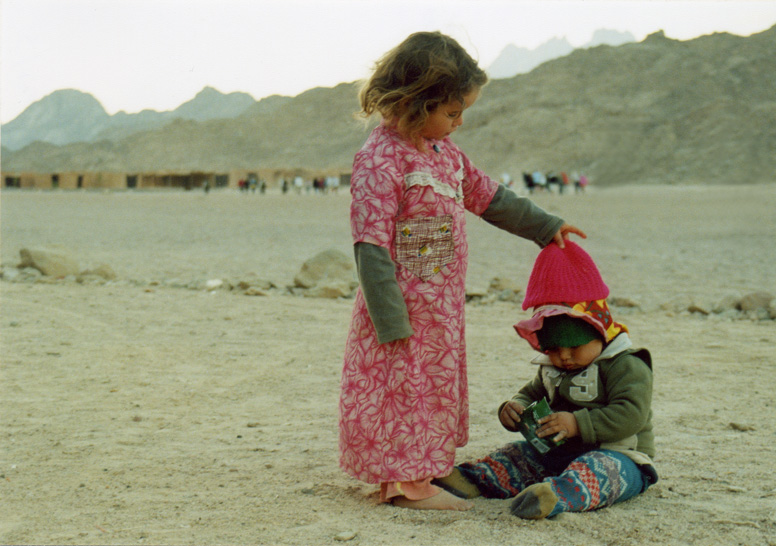 photo "Desert Kids" tags: reporting, travel, Africa