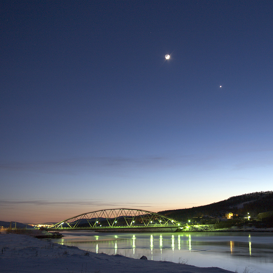 photo "***" tags: landscape, city, night