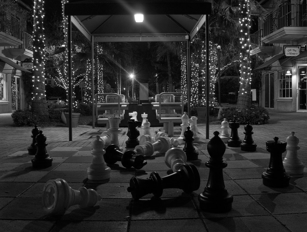 photo "The Night Game of Chess" tags: genre, 
