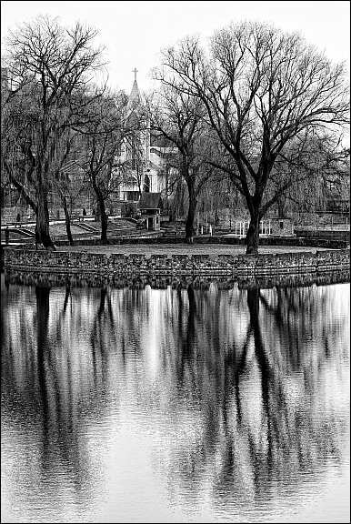photo "Reflection" tags: landscape, black&white, water