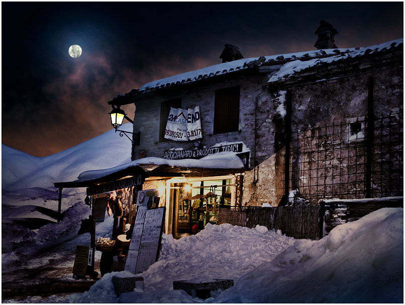 фото "The only shop in the village" метки: пейзаж, архитектура, зима