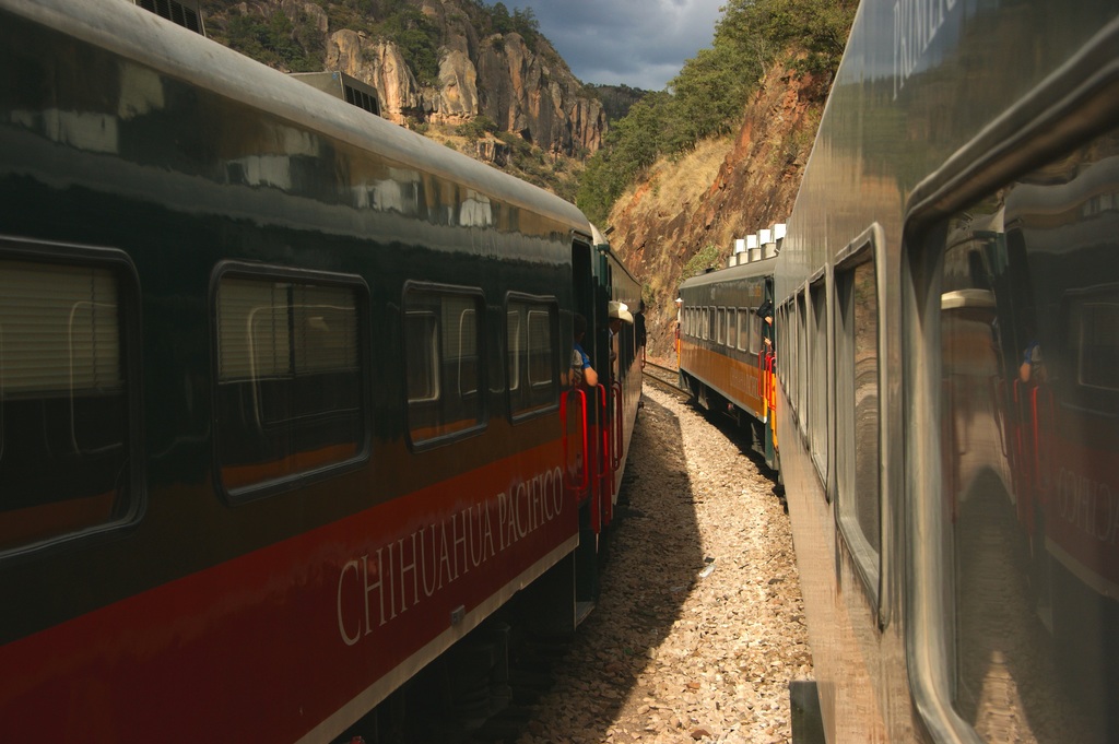 photo "Meeting in Copper Canyon" tags: technics, travel, North America