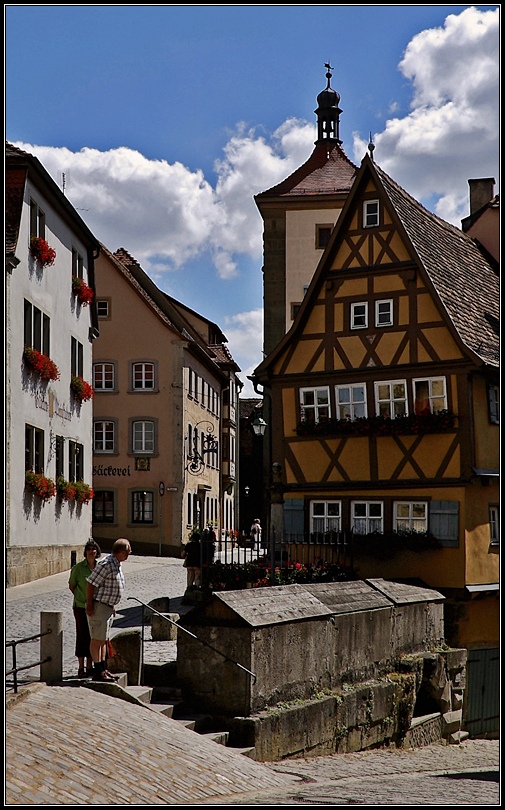 photo "Be careful crossing the street" tags: architecture, genre, landscape, 