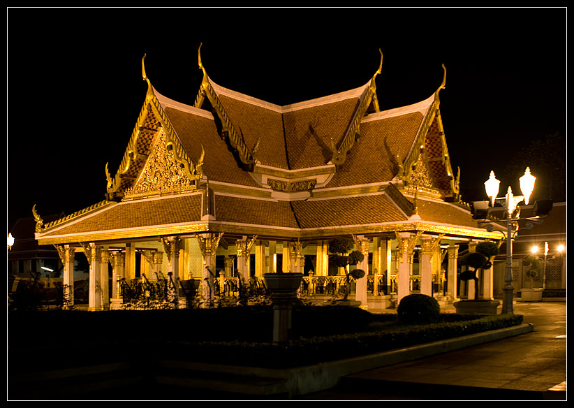 photo "Night Bangkok (2)" tags: travel, city, Asia