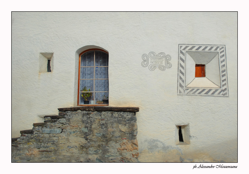 photo "geometrie e colori" tags: architecture, landscape, 