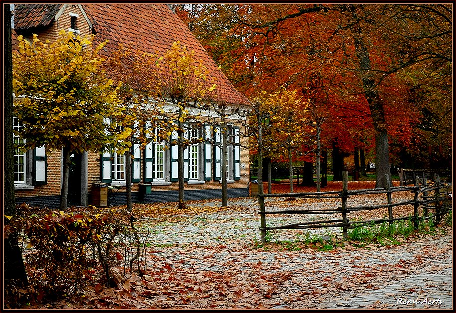 фото "very quiet here" метки: архитектура, пейзаж, осень