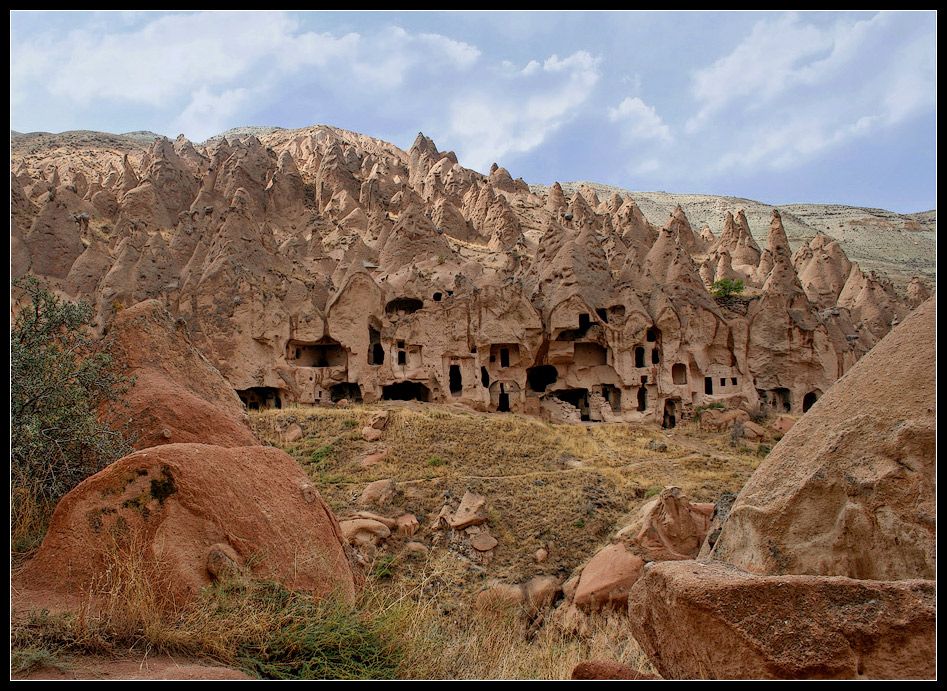 photo "Landscape with caves" tags: landscape, autumn, mountains