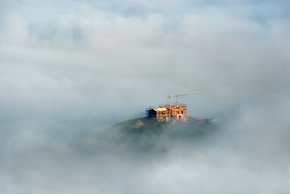 photo "Toscana rework" tags: architecture, landscape, clouds