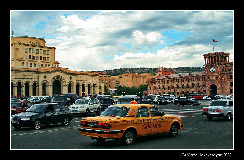 photo "Taxi of Yerevan" tags: city, 