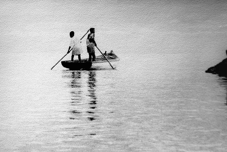 photo "NAVIGATION" tags: landscape, black&white, water