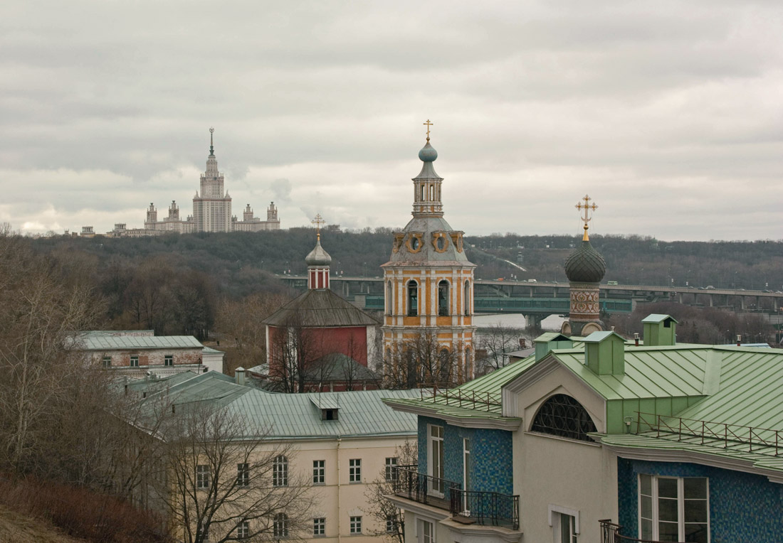 фото "Город контрастов.." метки: город, архитектура, пейзаж, храм