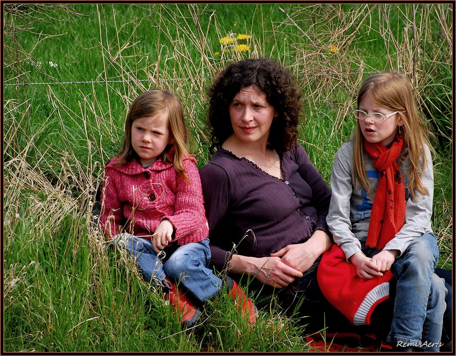 photo "mother and daughters" tags: portrait, children, woman
