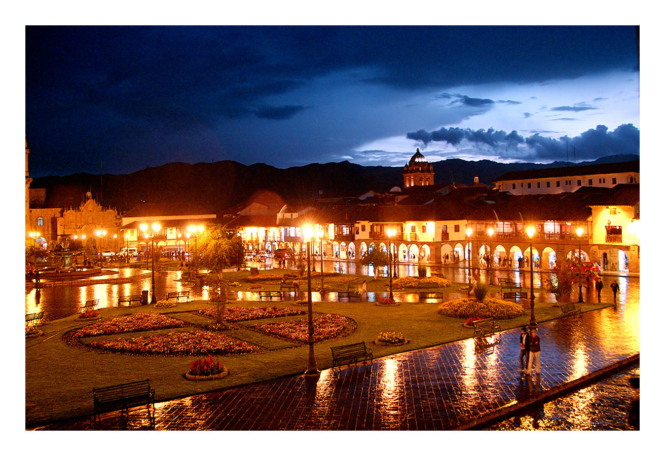 photo "The Plaza de Armas at night. Cusco, Peru." tags: , 