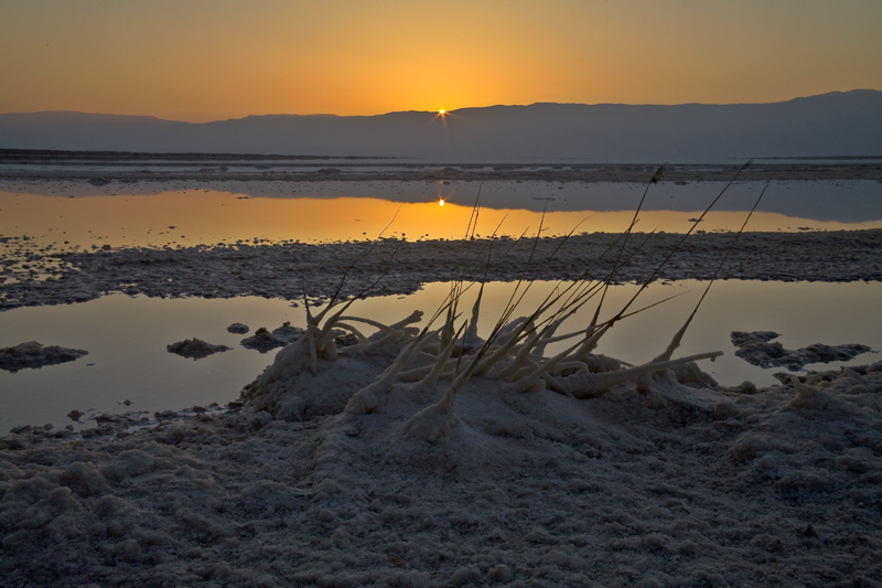 photo "The first beam" tags: landscape, sunset, water