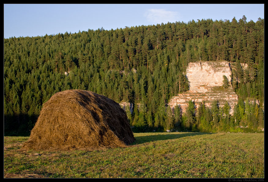 фото "Чусовая, скала Камень Кирпичный / 0163_0006" метки: пейзаж, лес, лето, скалы