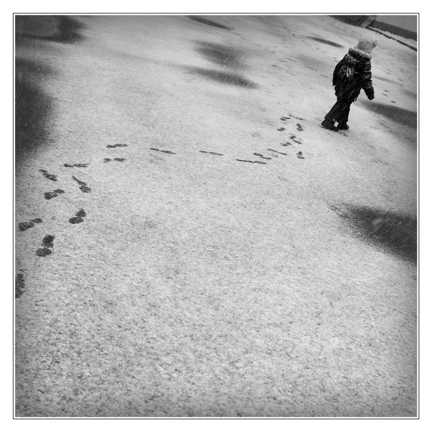 photo "Bad weather allows to leave contrasting traces" tags: genre, 