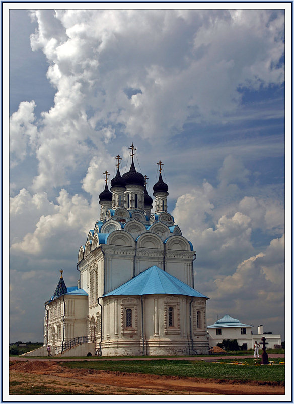 photo "Temple heavenly" tags: architecture, landscape, clouds