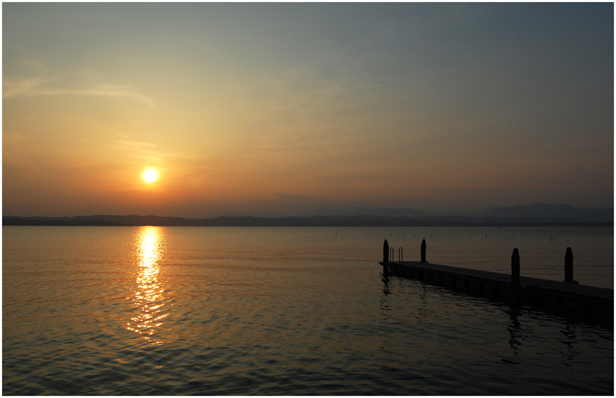 photo "Sirmione, Lago di Garda" tags: landscape, sunset, water