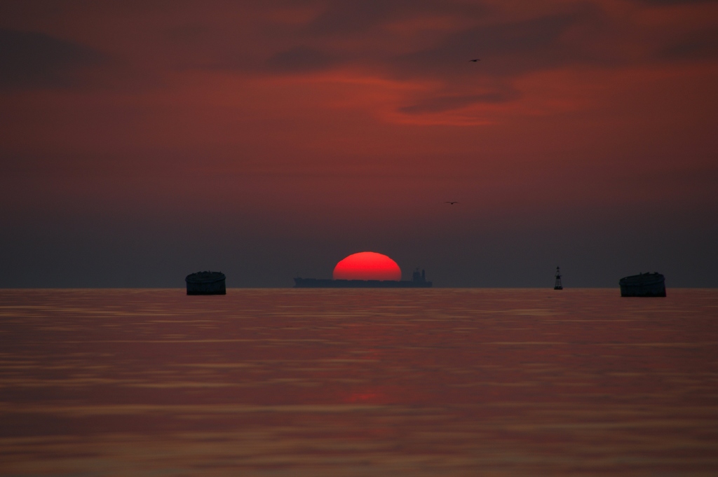 photo "Heavy cargo" tags: landscape, sunset, water