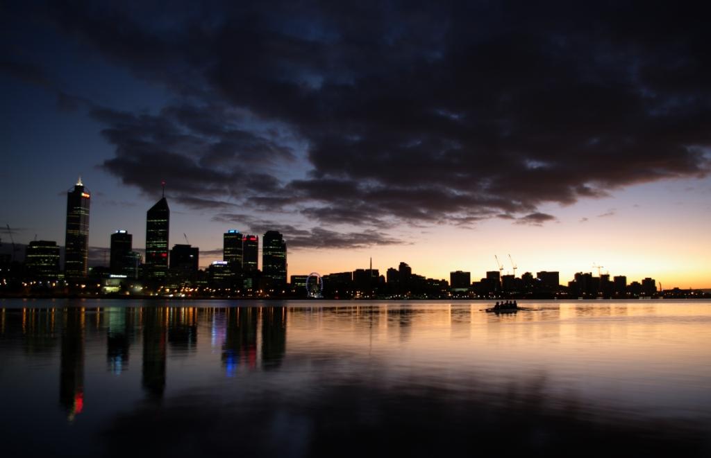 фото "Perth CBD and rowers" метки: , 