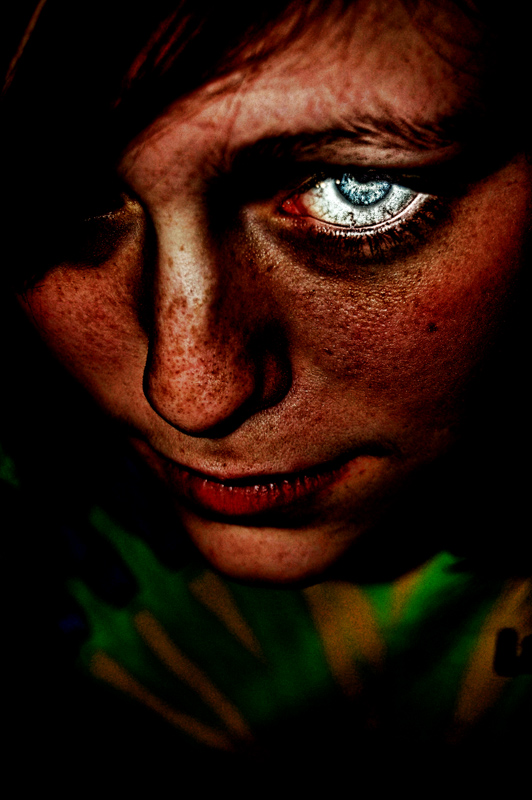 photo "Scared" tags: portrait, abstract, woman