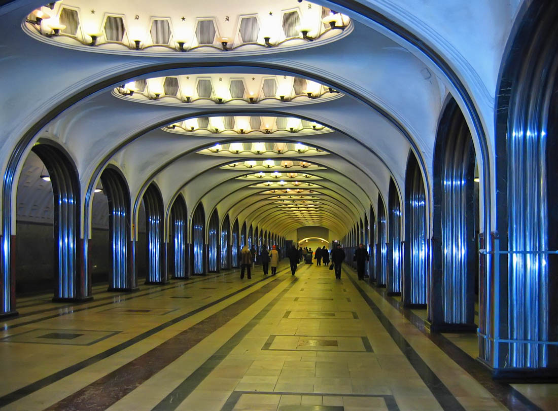 photo "***" tags: city, architecture, subway