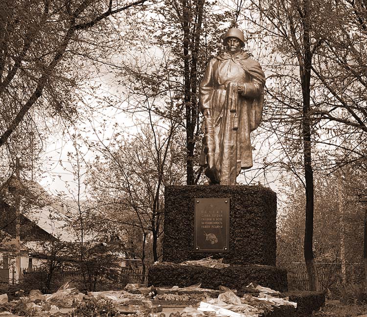 фото "На братских могилах..." метки: архитектура, пейзаж, 