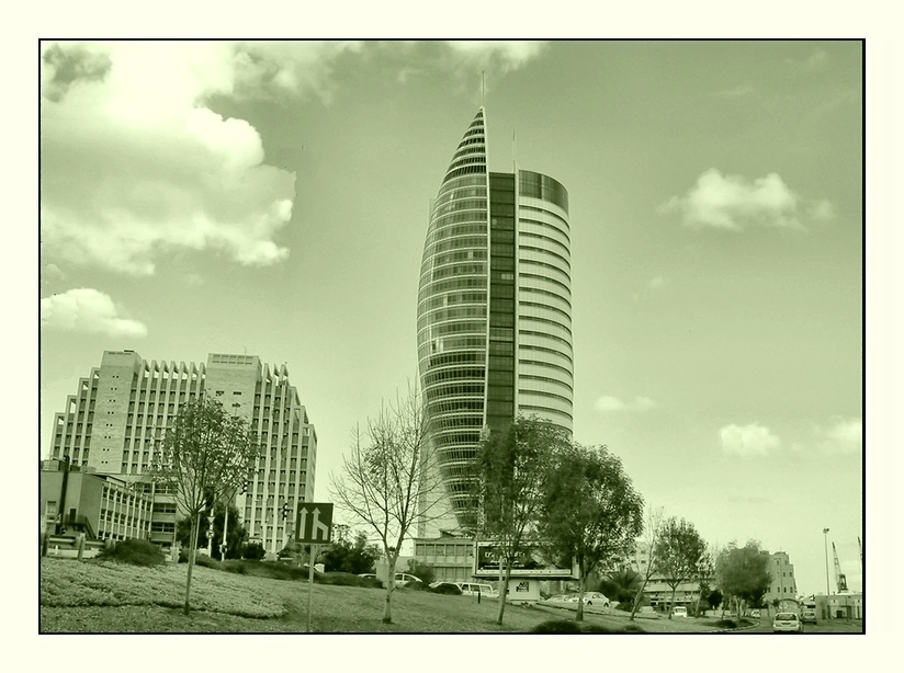 photo "***" tags: city, 